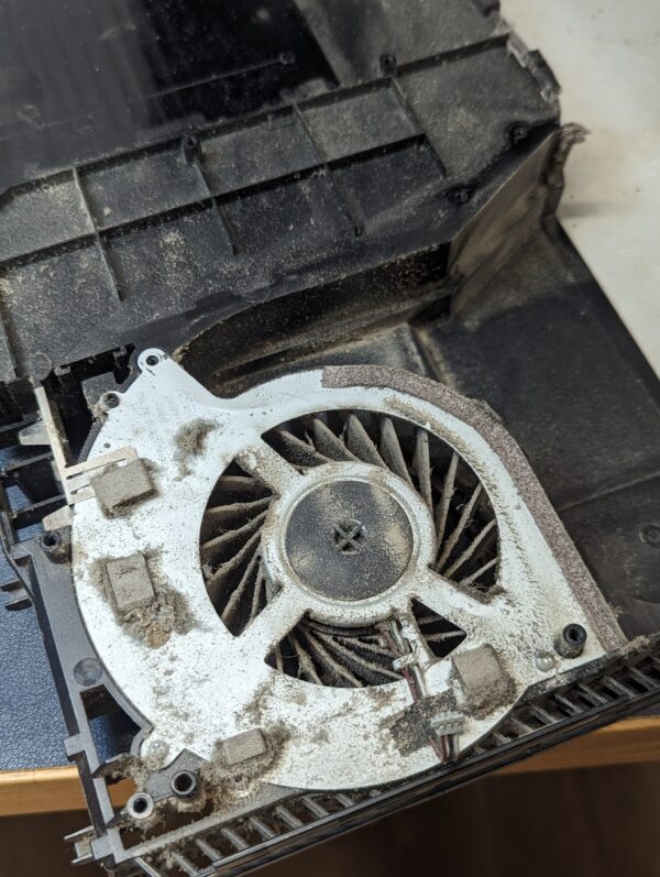 PS4 TLC Refurbishment - Image 4