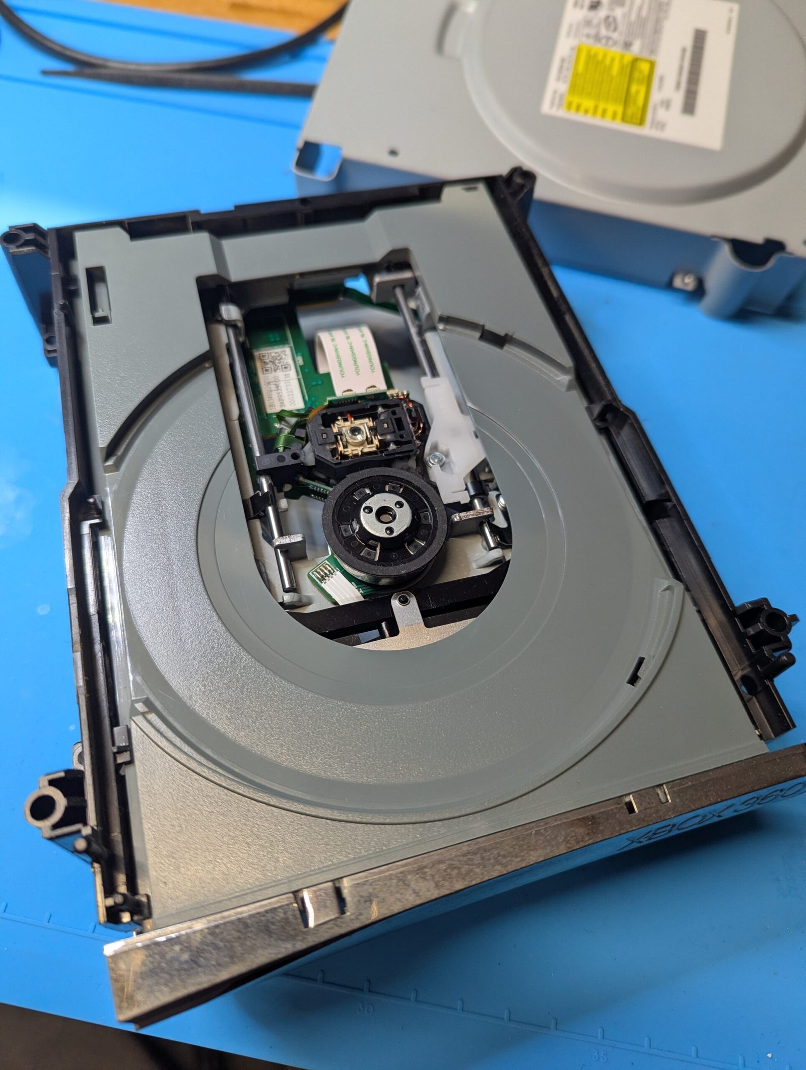 Refurbished white Xbox 360 with 13599 NXE dashboard - Image 10