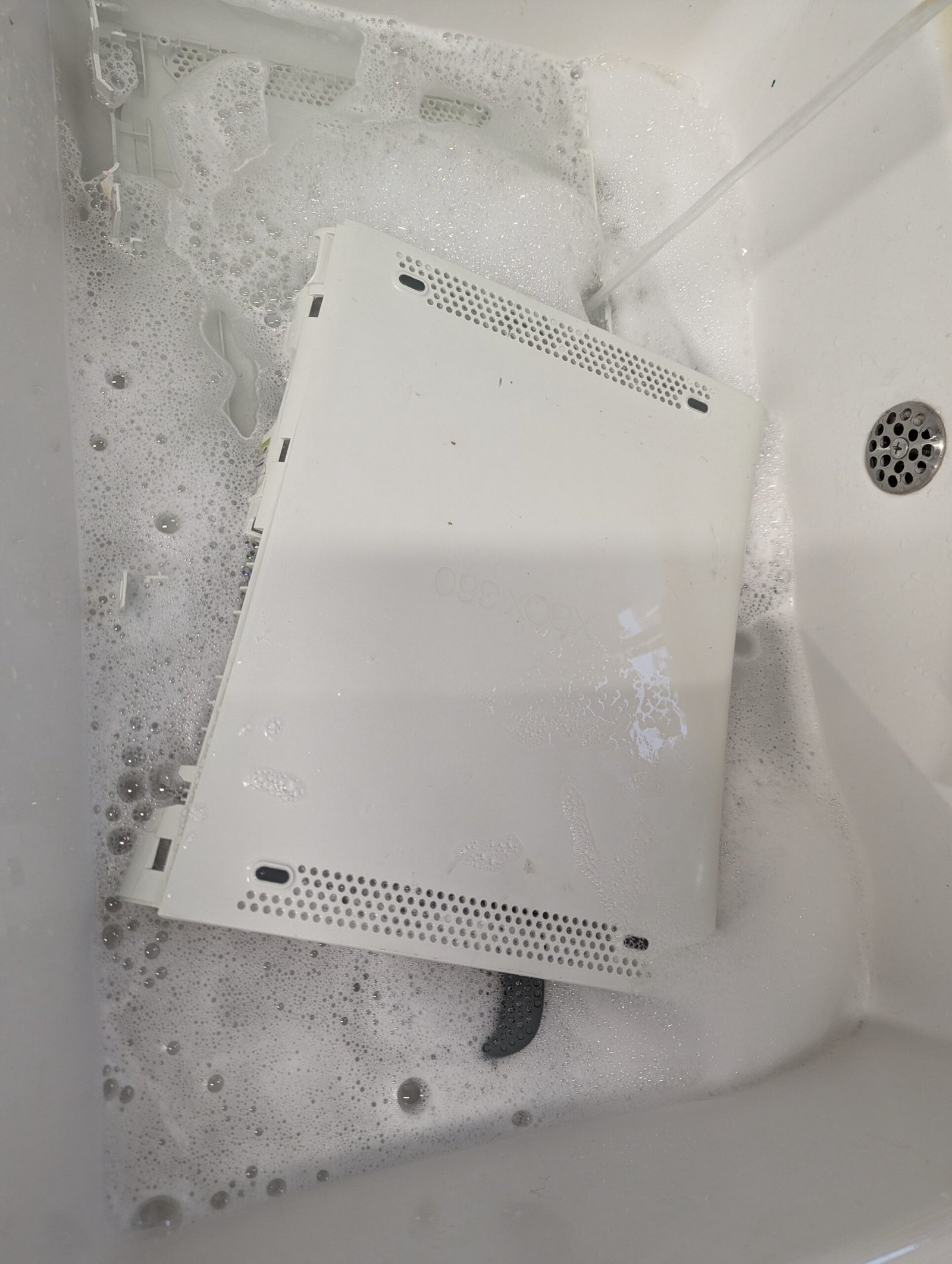 Refurbished white Xbox 360 with 13599 NXE dashboard - Image 9